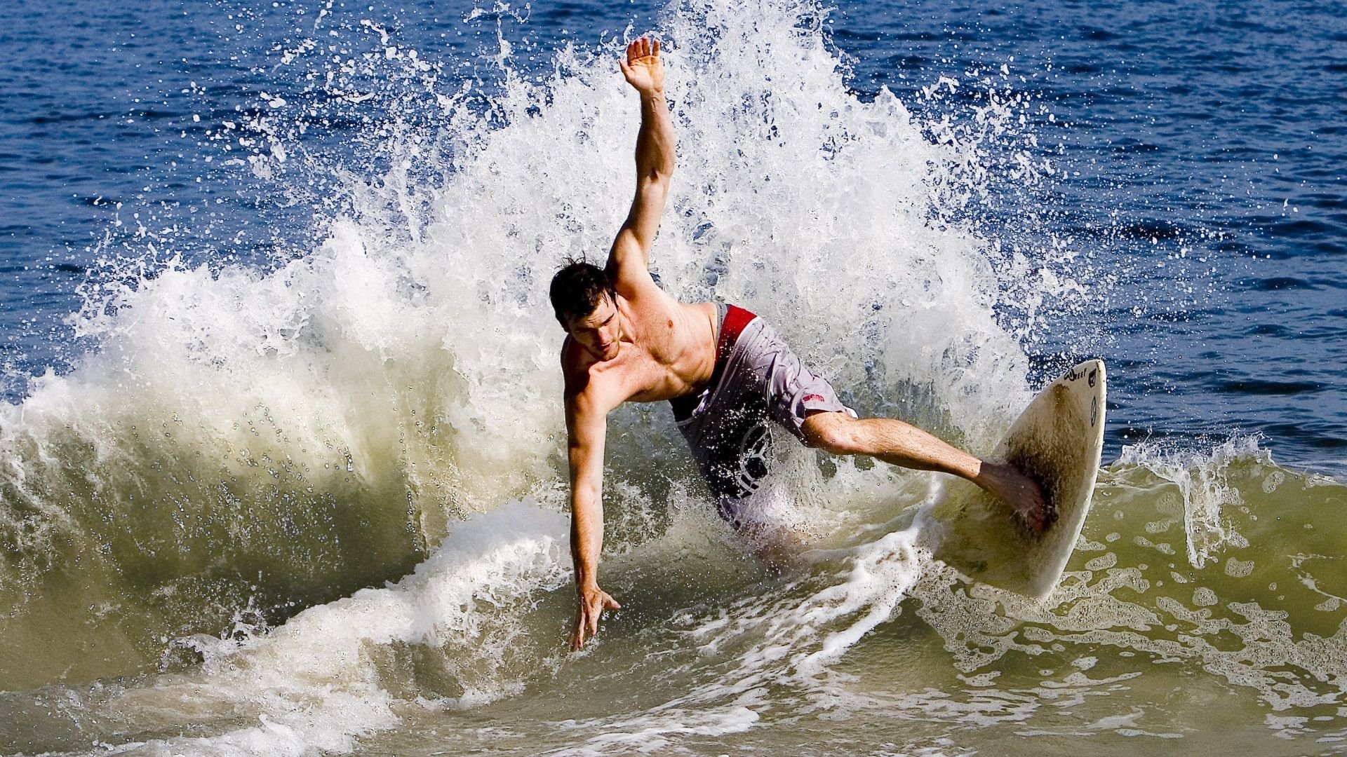 kaiyun开云·官方网站-16分逆转未果！魔术7人上双终结绿军，布朗空砍32分，魔术 nba